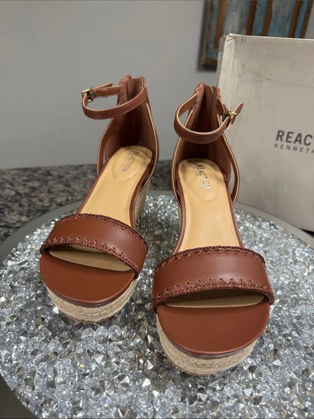 Kenneth Cole Reaction Colton Tan Brown Espadrille Wedge Sandals NEW 7.5